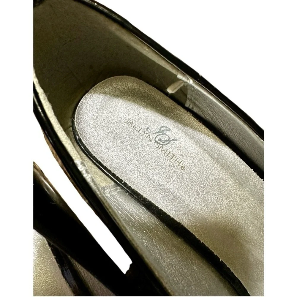 JACLYN SMITH, NWOT, WOMENS, BLACK PATENT HEELS. ALL MANMADE MATERIALS. SIZE 8W